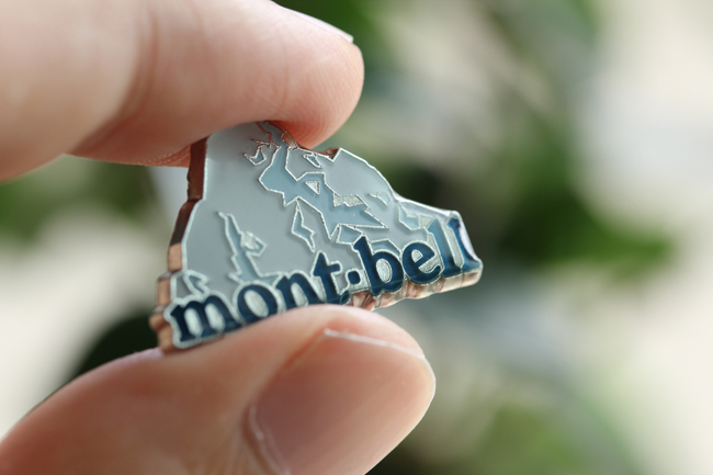 『1年保証』 モンベルクラブ会員章 mont-bell ピンバッジ