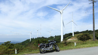 ST250と風車 in 青山高原
